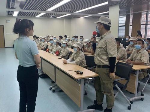 學(xué)習(xí)強(qiáng)谷 揚(yáng)培訓(xùn)技能之帆,啟優(yōu)質(zhì)服務(wù)之旅——公園管理部開展優(yōu)質(zhì)服務(wù)提升會(huì)暨信息技術(shù)咨詢服務(wù)